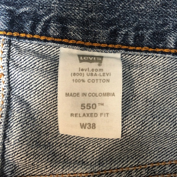 VTG Levi's Blue Jean Shorts Classic Denim Style Red Tab Mens 38x11 - Picture 5 of 5